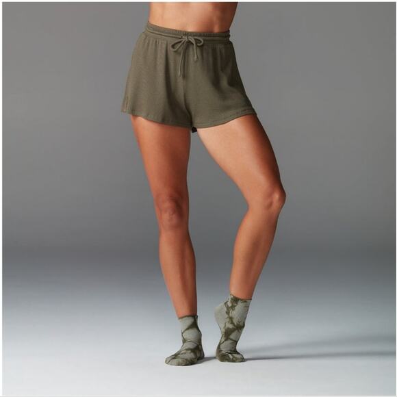 NWT Tavi Lounge Waffle Short in Ebony Size M - Picture 1 of 9